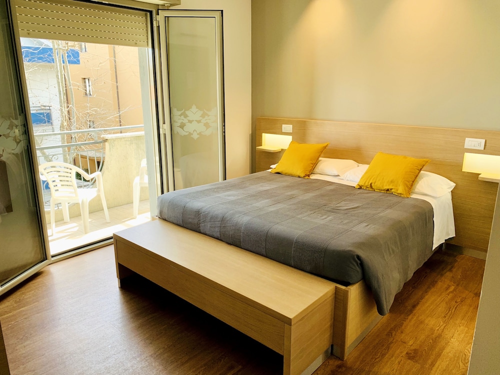Double Room, Balcony