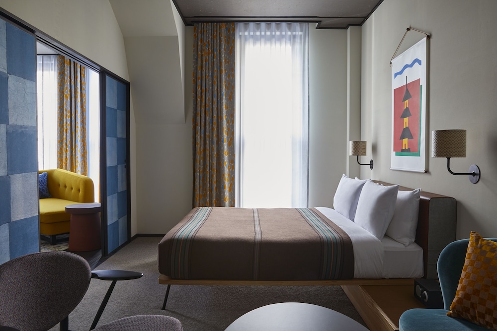 Ace Suite, Non Smoking (Sleeps: 2 adults and 1 child under 12 yrs) - Photo 4