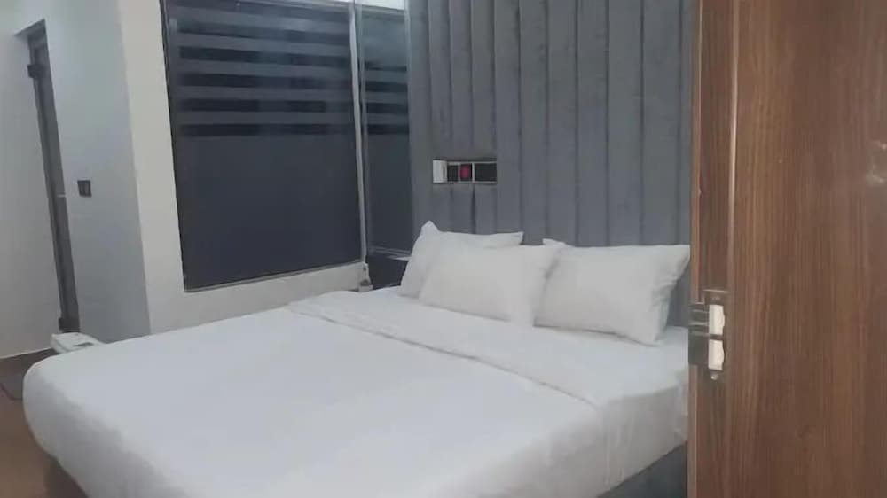 Economy Room, Balcony, City View
