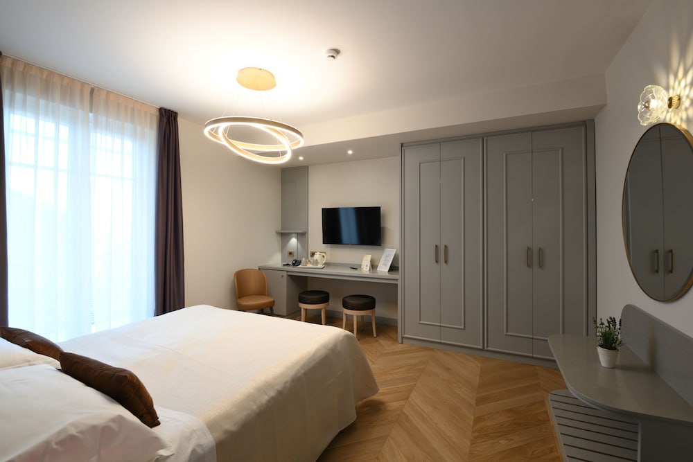 Superior Double or Twin Room photo 3