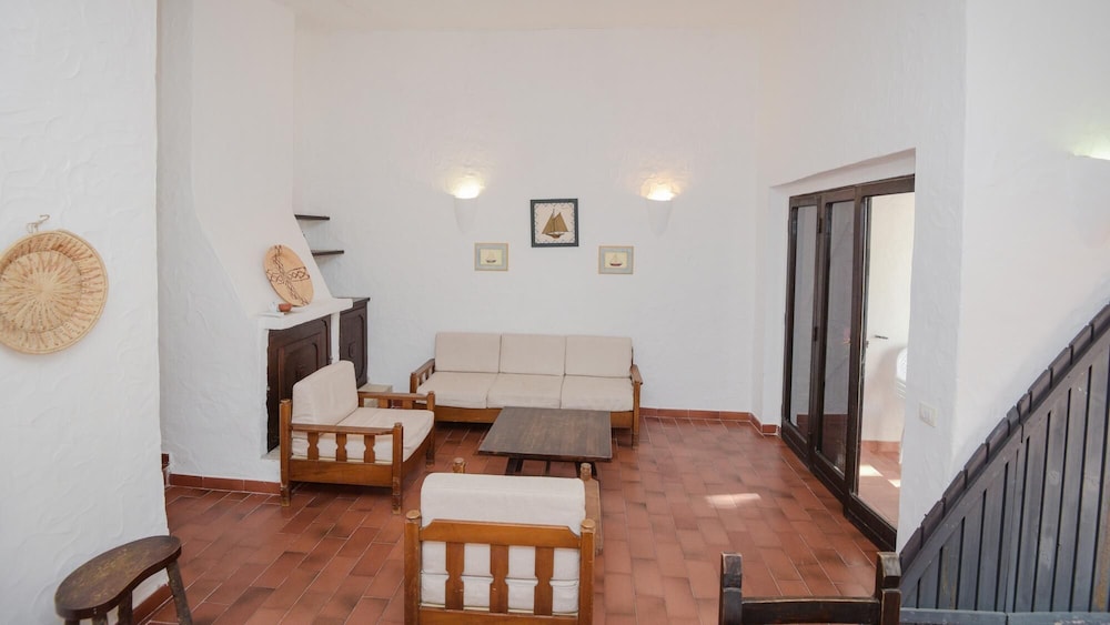 Villa photo 3