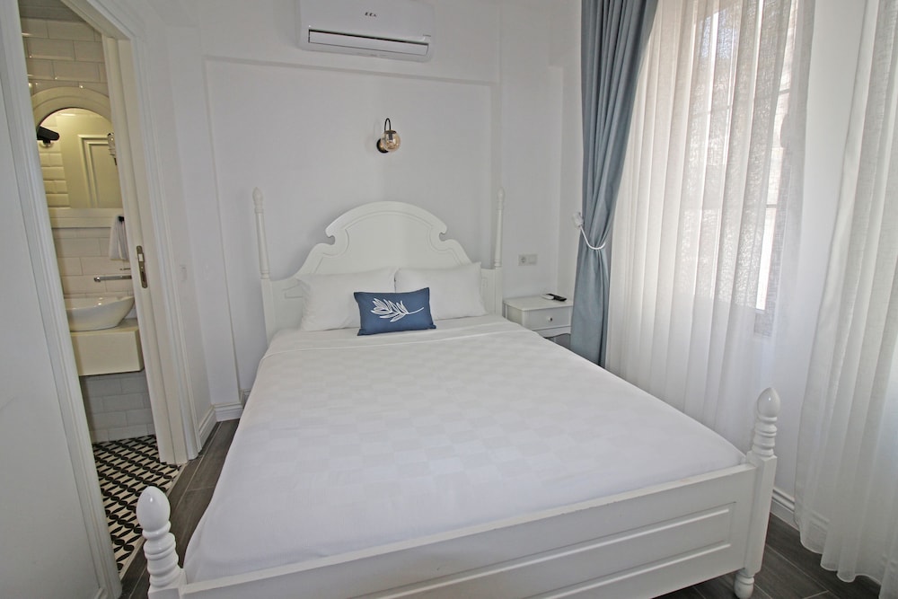 Economy Double Room photo 1