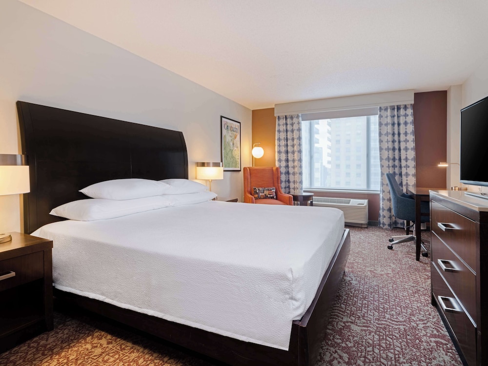 Room, 1 King Bed, Accessible (Hearing) - Photo 1