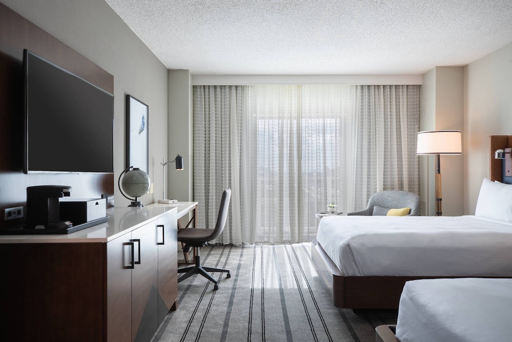 Room, 2 Double Beds (Hearing Accessible) - Photo 2