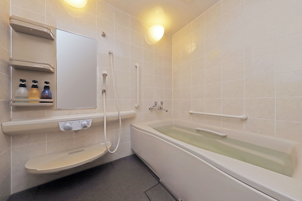 [Moderate] Japanese Modern Twin Room, 35 sqm, Private Bathroom - Photo 5