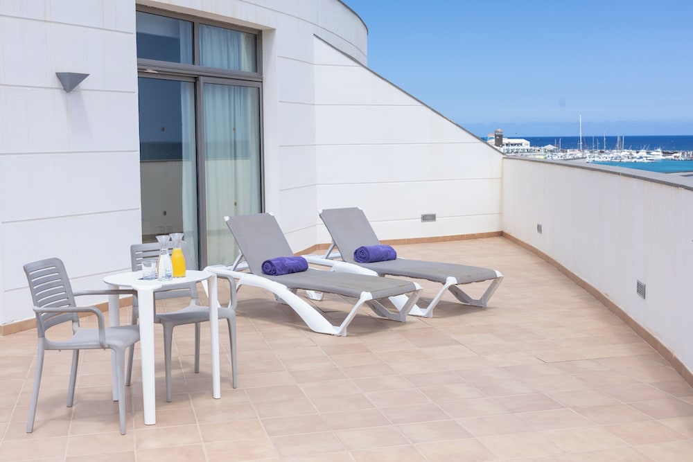 Suite, Terrace thumbnail 5
