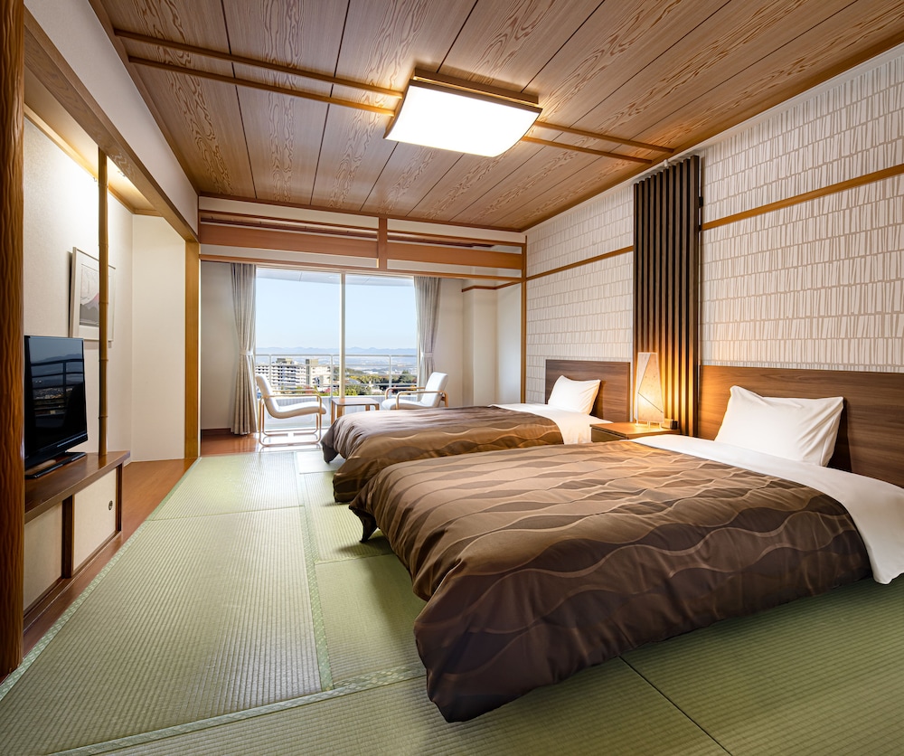 Traditional Room, 2 Twin Beds, Non Smoking - Photo 2