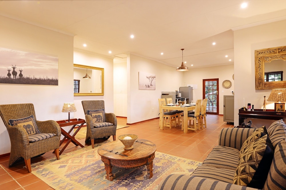 Bush Cottage photo 3