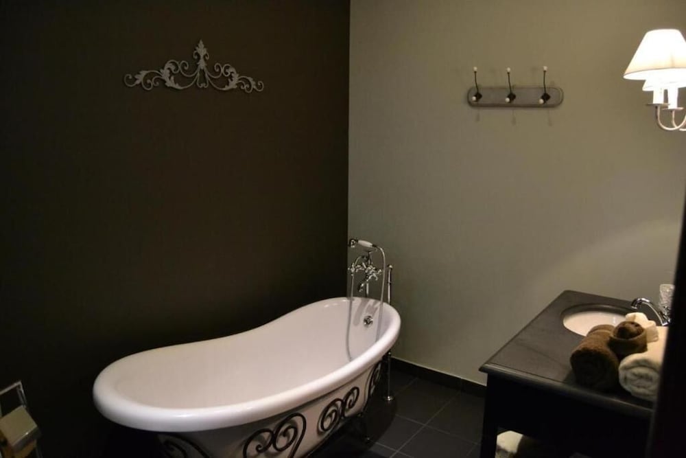 Grand Double Room, Ensuite photo 3