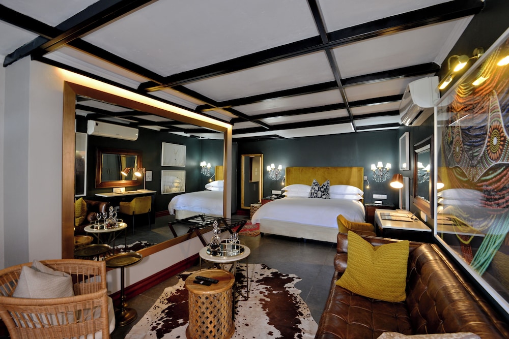 Luxury Penthouse, 1 King Bed, City View