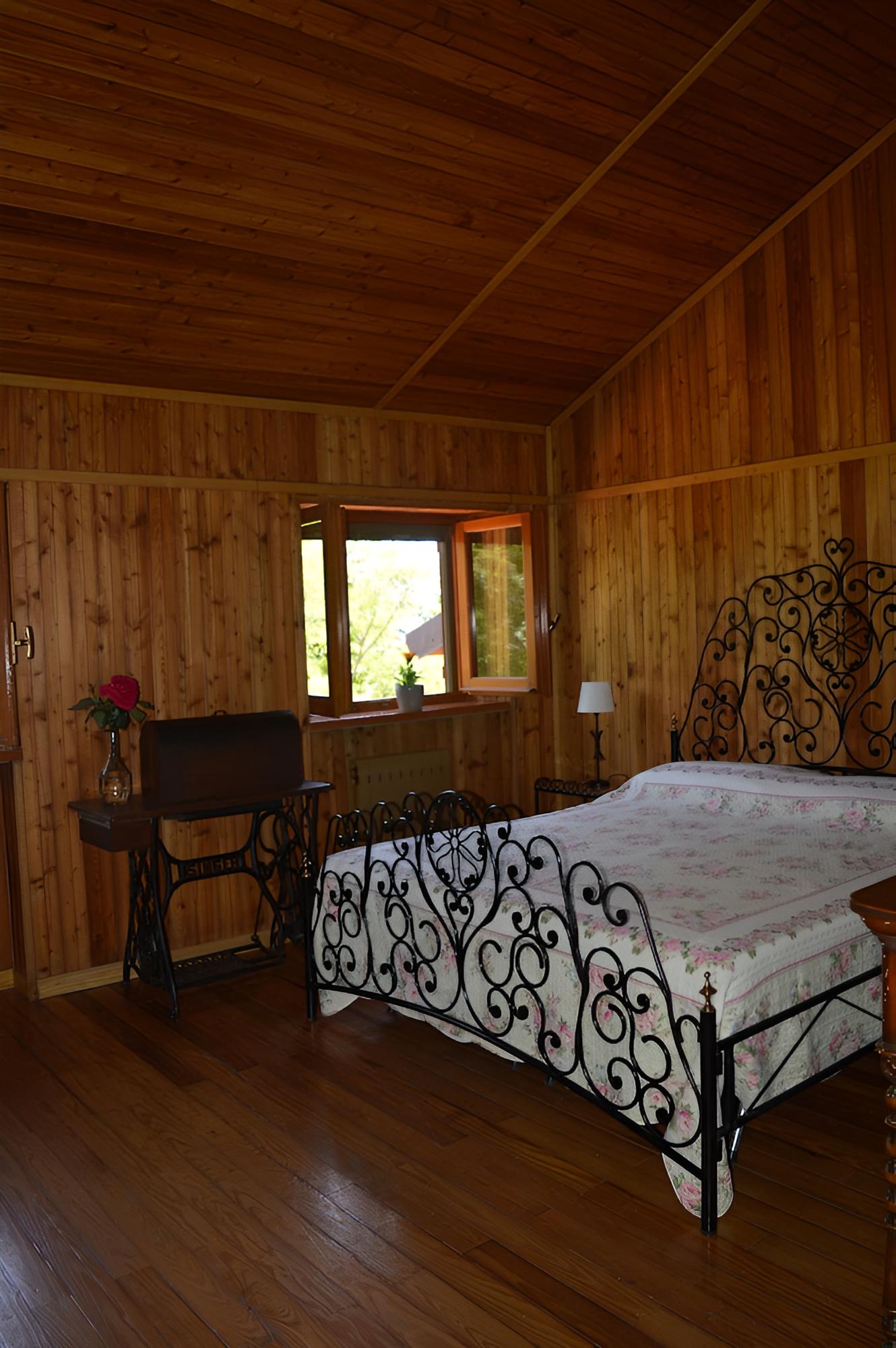 Traditional Double Room, 1 Queen Bed