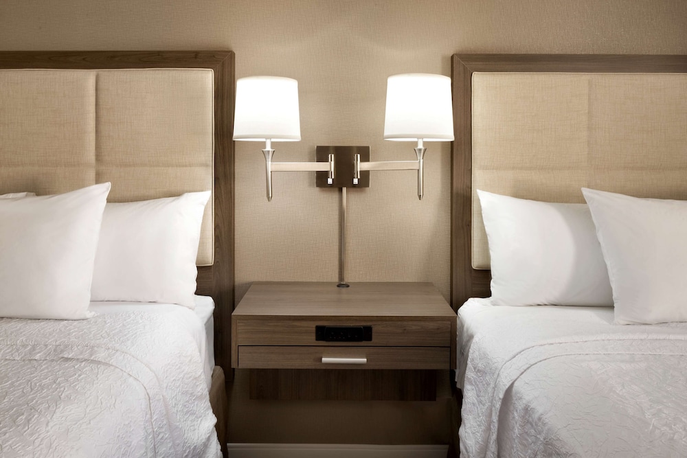 Standard room with two double beds