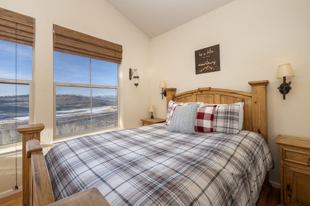 Townhome, 3 Bedrooms photo 1