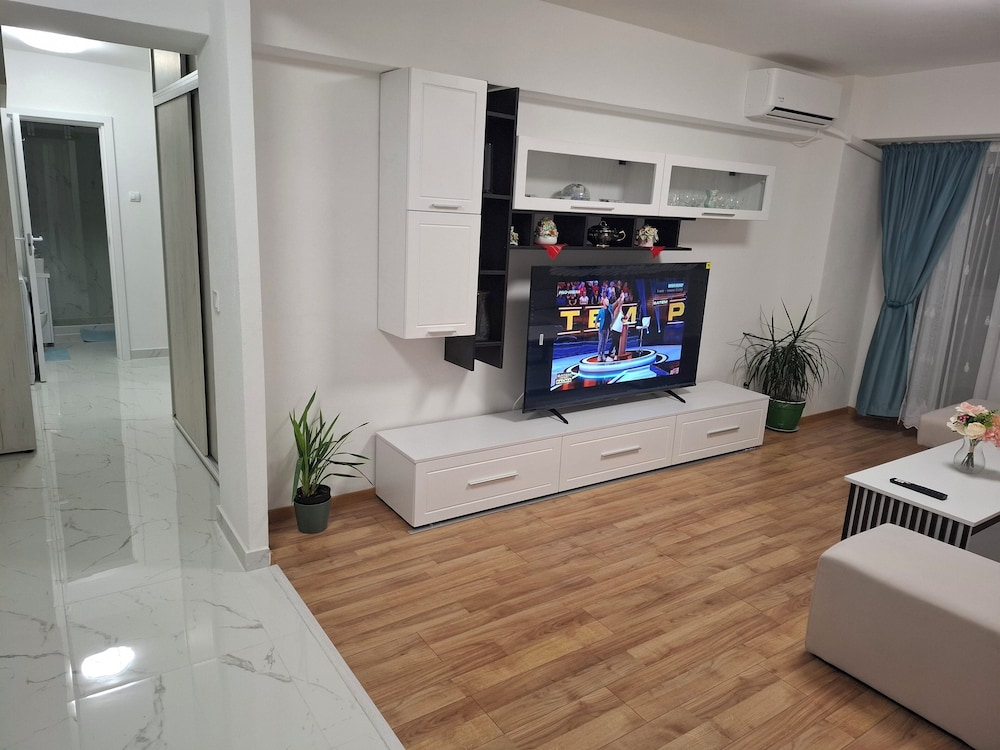 Apartment, 2 Bedrooms, Smoking, Balcony