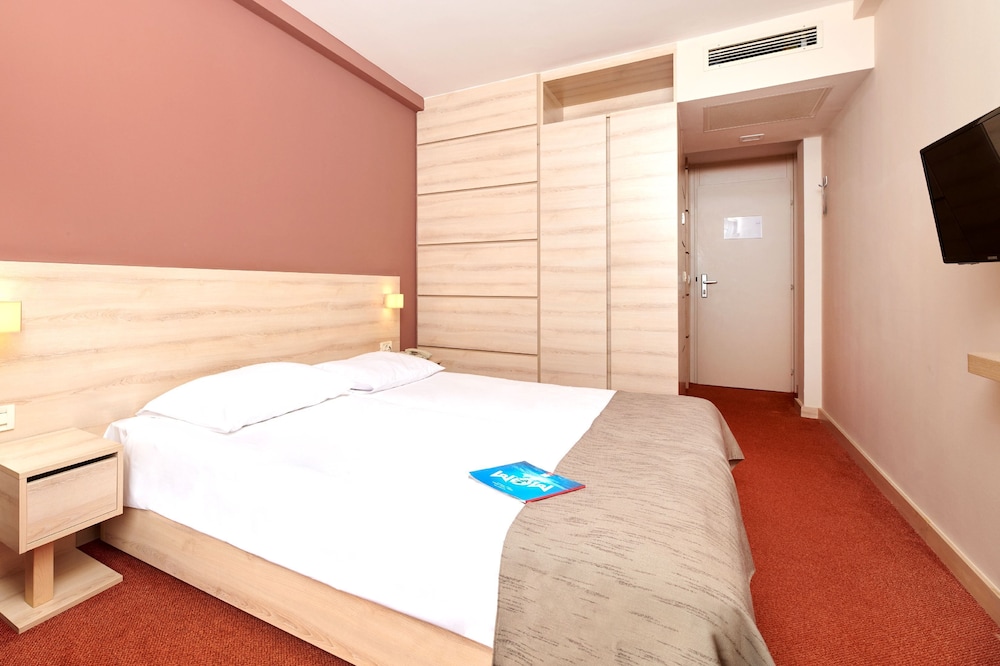 Classic Room, Balcony - Photo 2