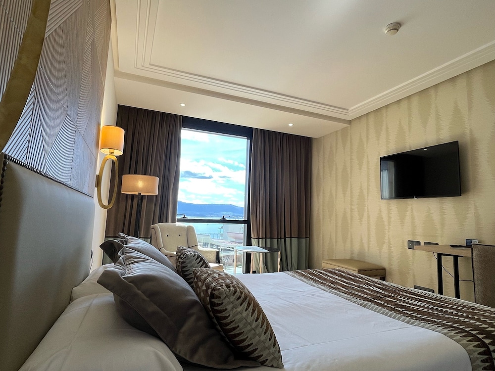 Double Room, Sea View (2 Adults + 1 Child) - Photo 11