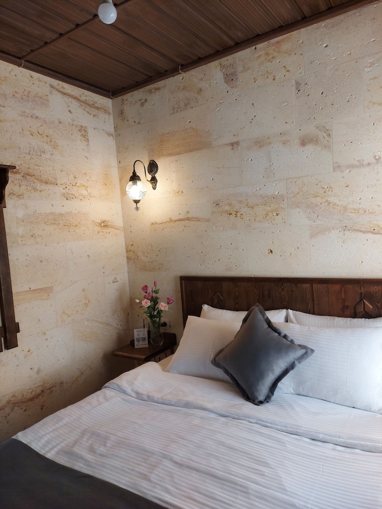 Economy Room - Photo 7