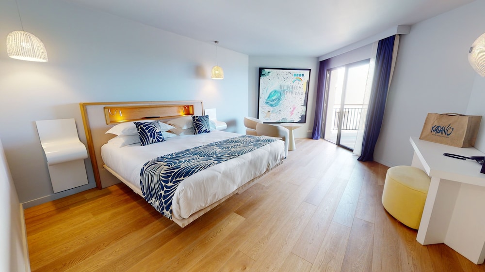 Junior Suite, Balcony, Sea View - Photo 1