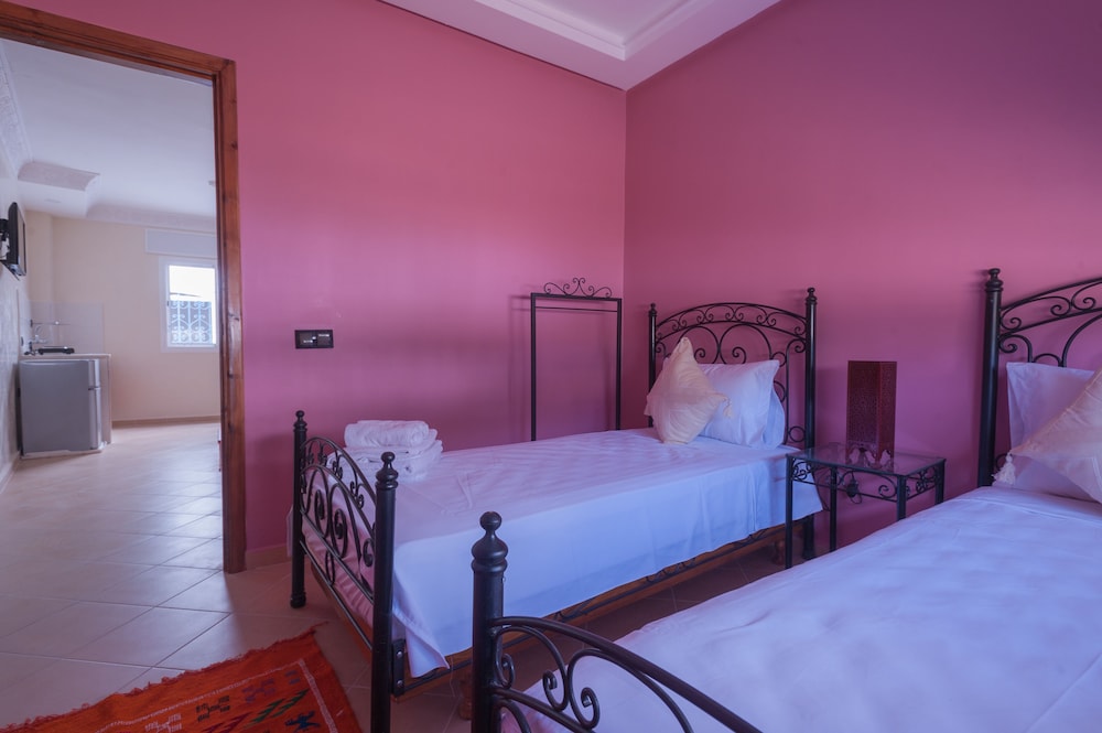 Traditional Twin Room, 2 Twin Beds, Private Bathroom