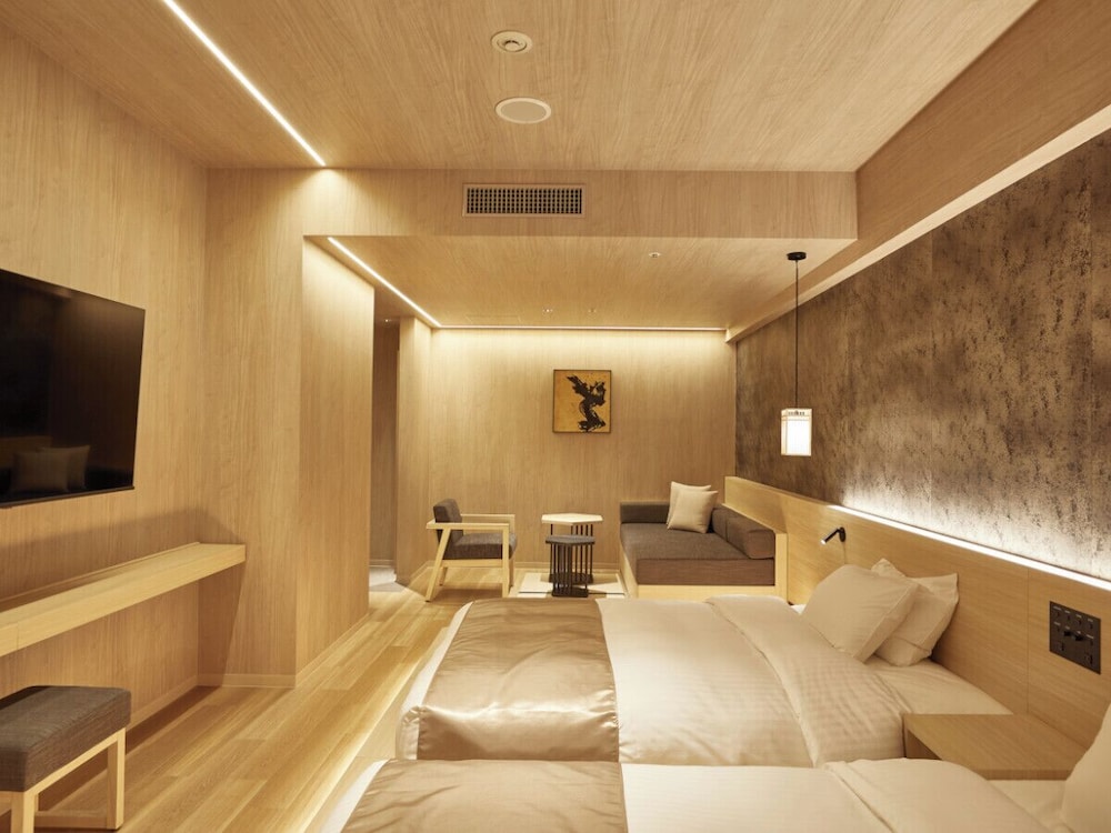 ONE Suite 02 (Luxury Floor),2 double beds, for 2-4 people use, Non Smoking