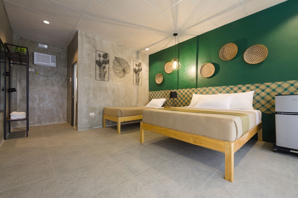 Room, 1 Queen Bed, Garden View photo 1