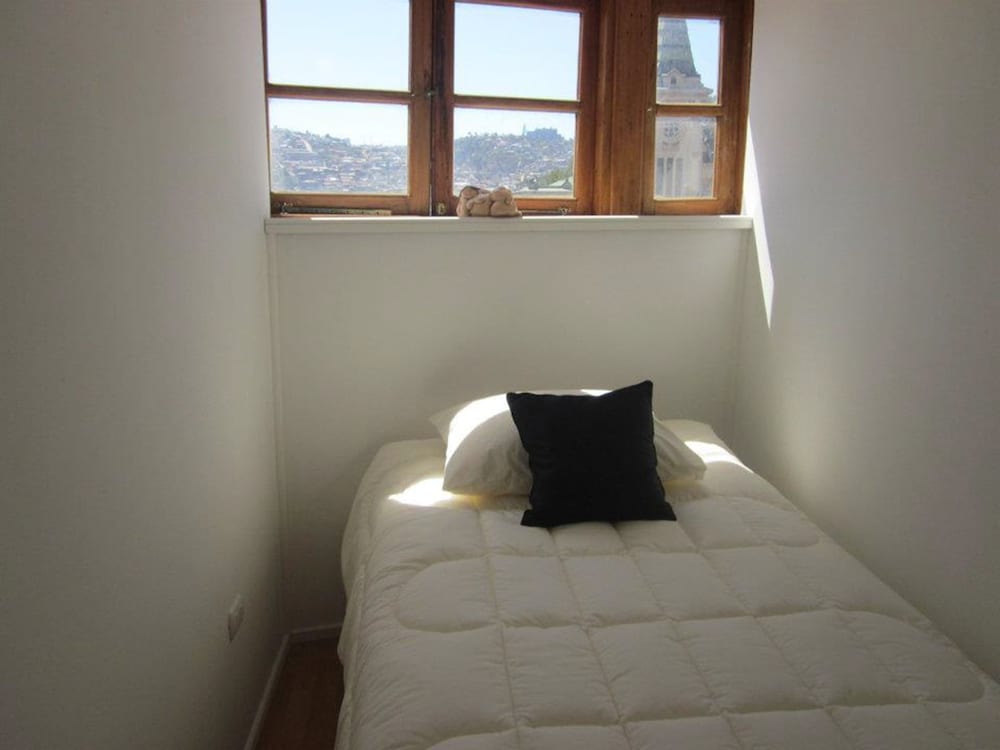 Single Room, 1 Twin Bed, Private Bathroom photo 1