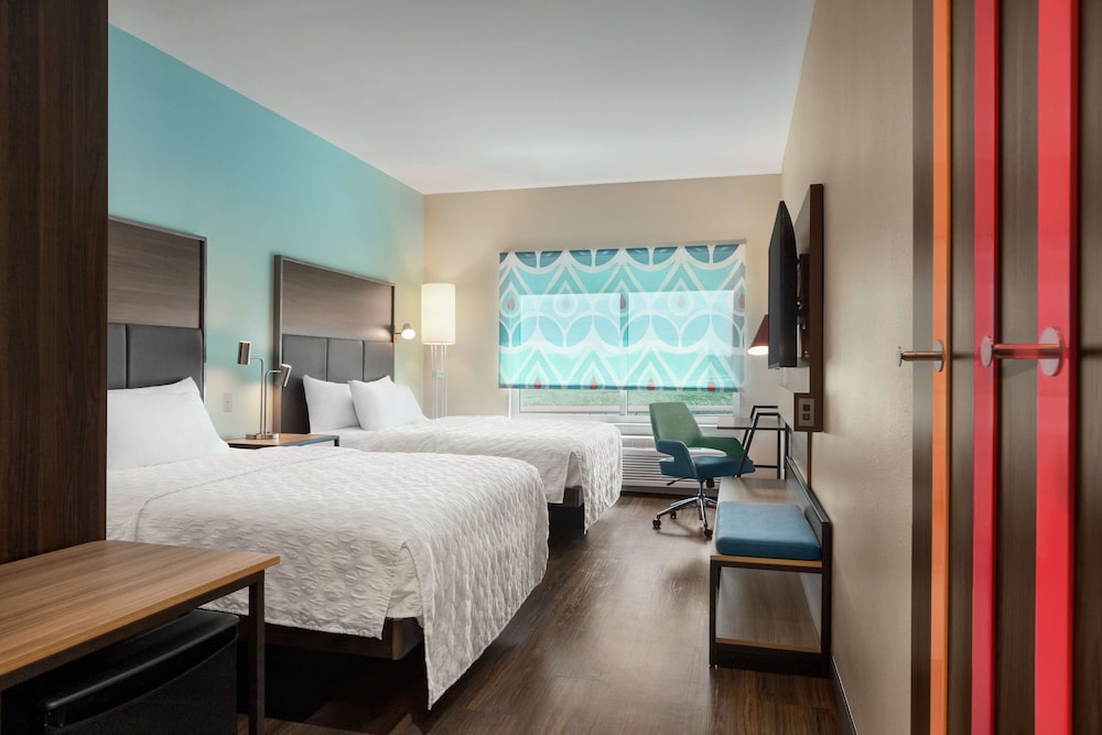 Room, 2 Queen Beds - Photo 1