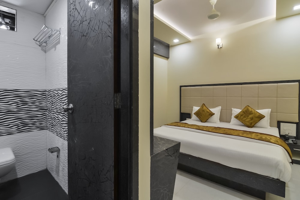 Superior Deluxe Room - Photo 3