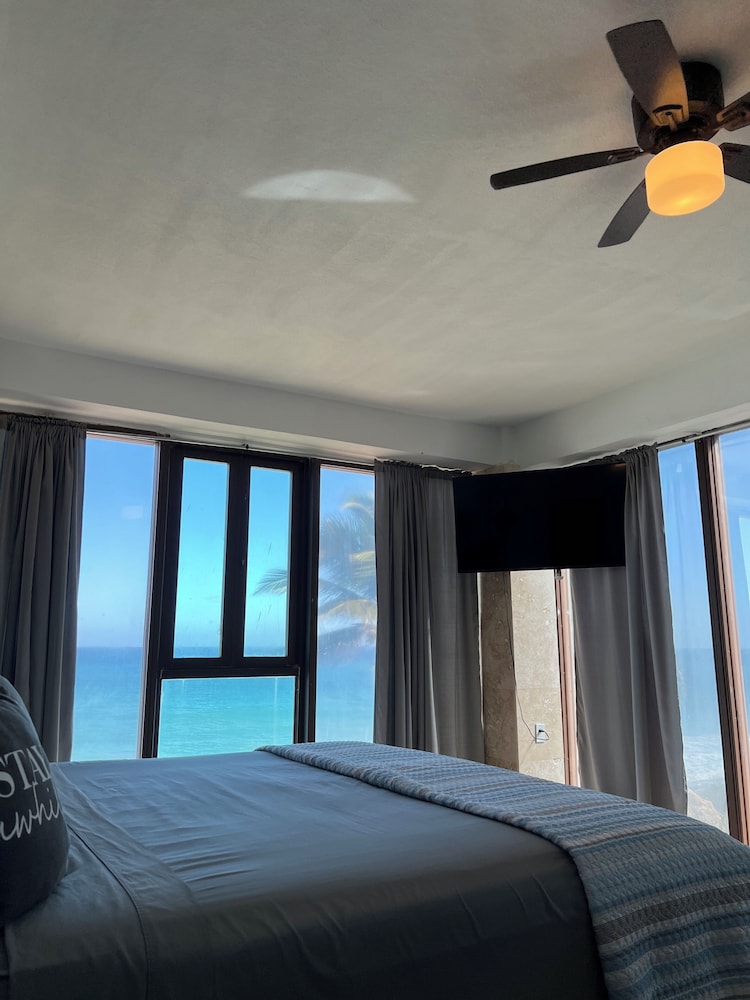 Deluxe Room, Ocean View