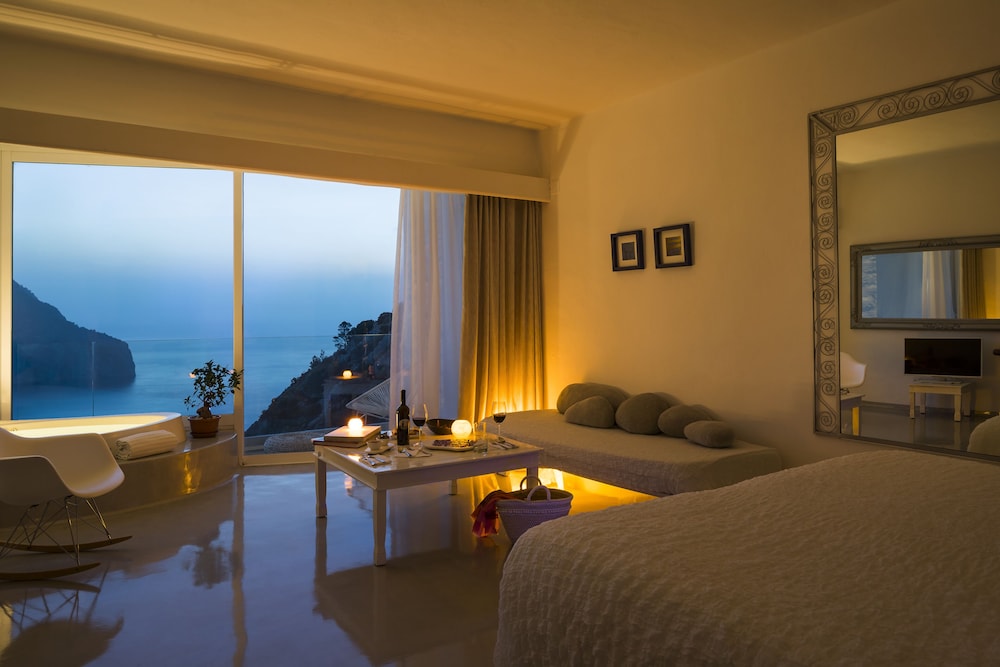 Superior Double Room, Sea View - Photo 1