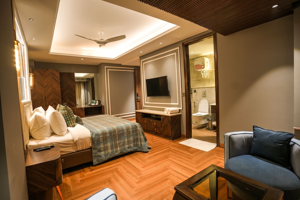 Luxury Room - Photo 11