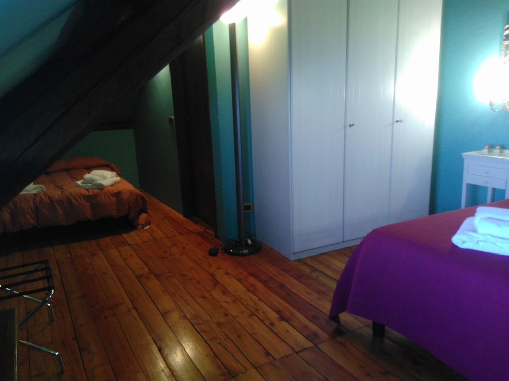 Family Quadruple Room, Ensuite, Tower photo 1