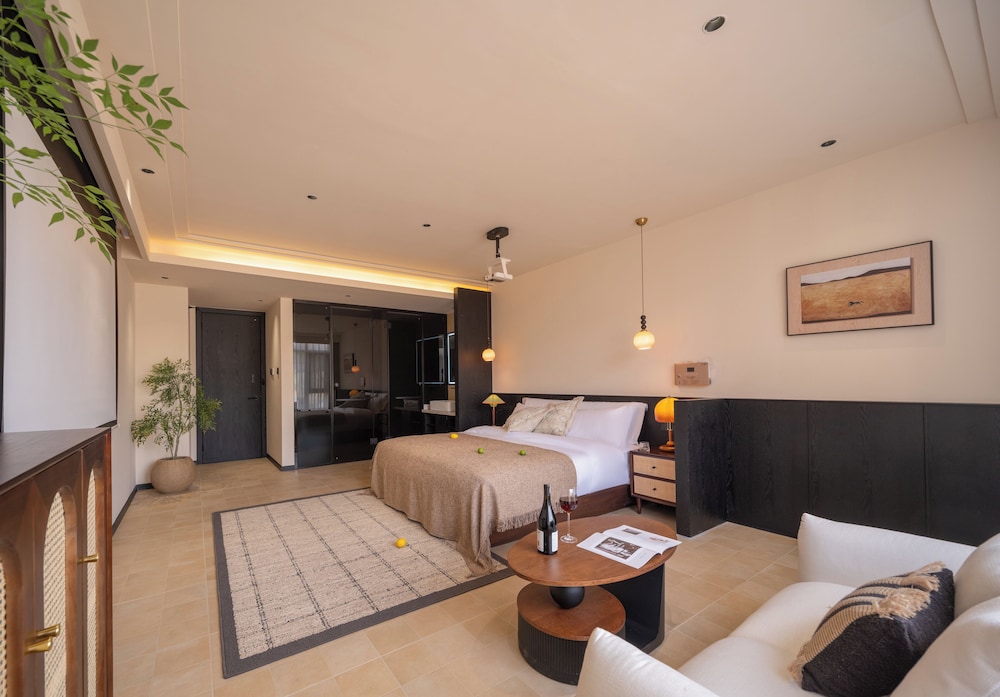 Luxury Double Room, Courtyard View photo 3