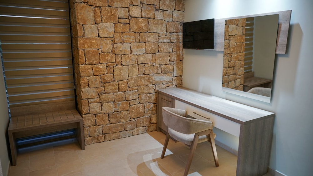 Deluxe Double Room, Pool View photo 2