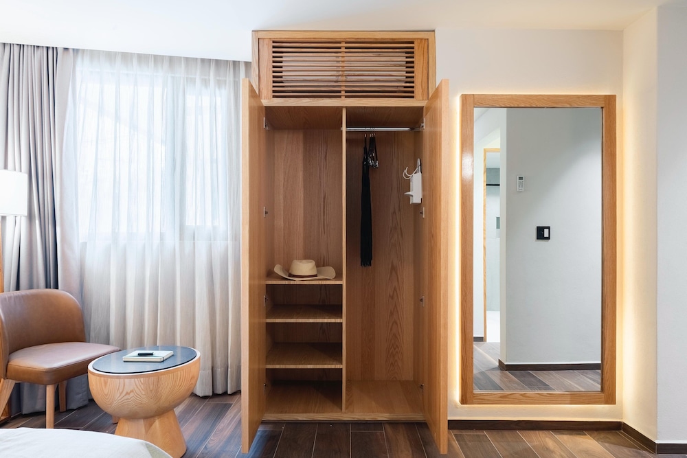 Room, 1 King Bed