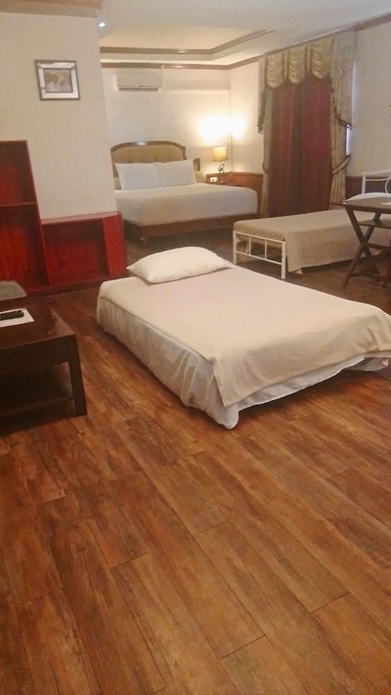 Family Studio Suite photo 3
