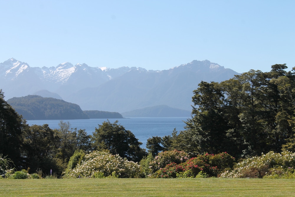 Superior Double Room, 1 King Bed, Lake View, Ground Floor photo 3