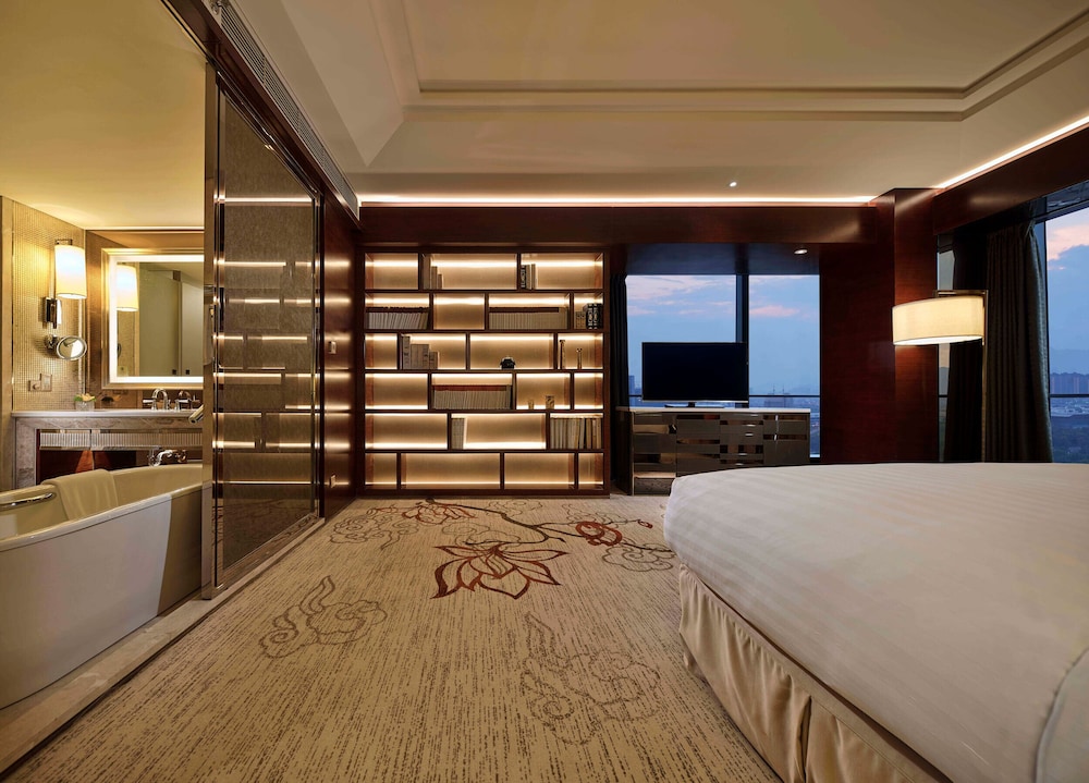 Business Suite with Garden View