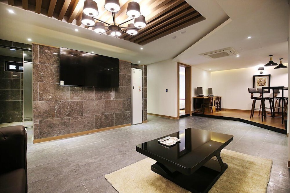 Suite photo 1