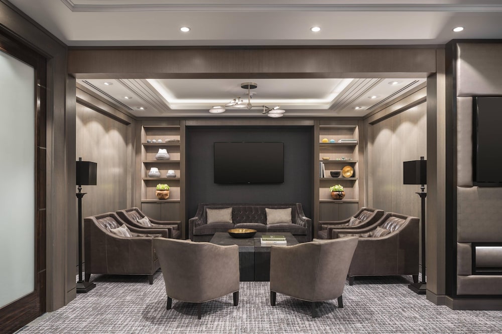 Executive Suite, 1 Bedroom - Photo 8