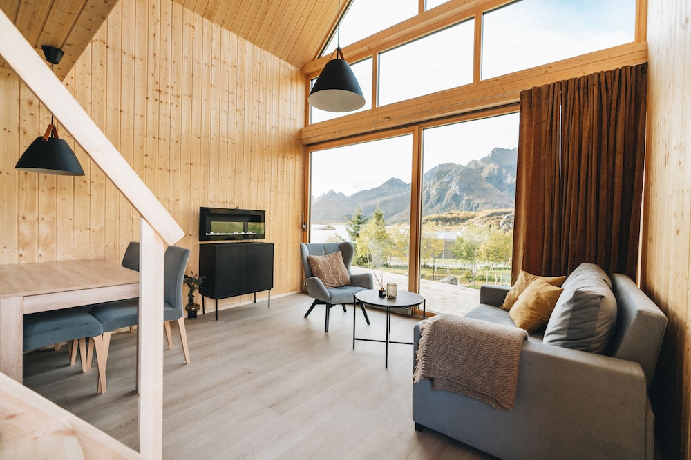 Top Row Cabin