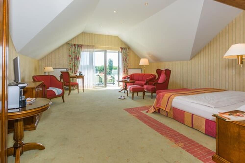 Romantic Double Room with private Sauna, Guesthouse photo 3