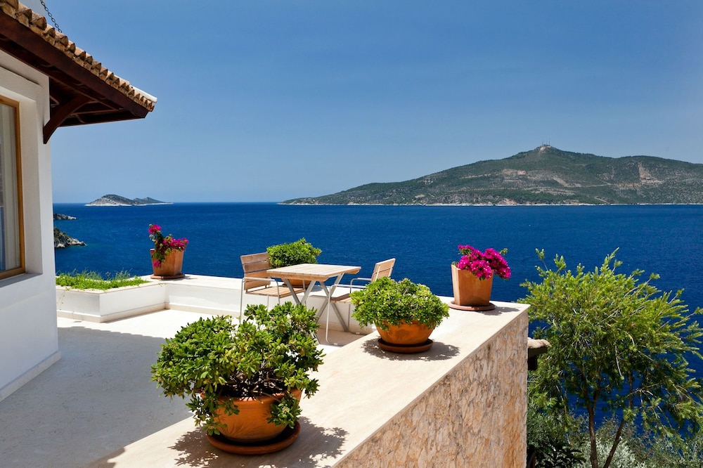 Deluxe Double Room, Balcony, Sea View photo 3