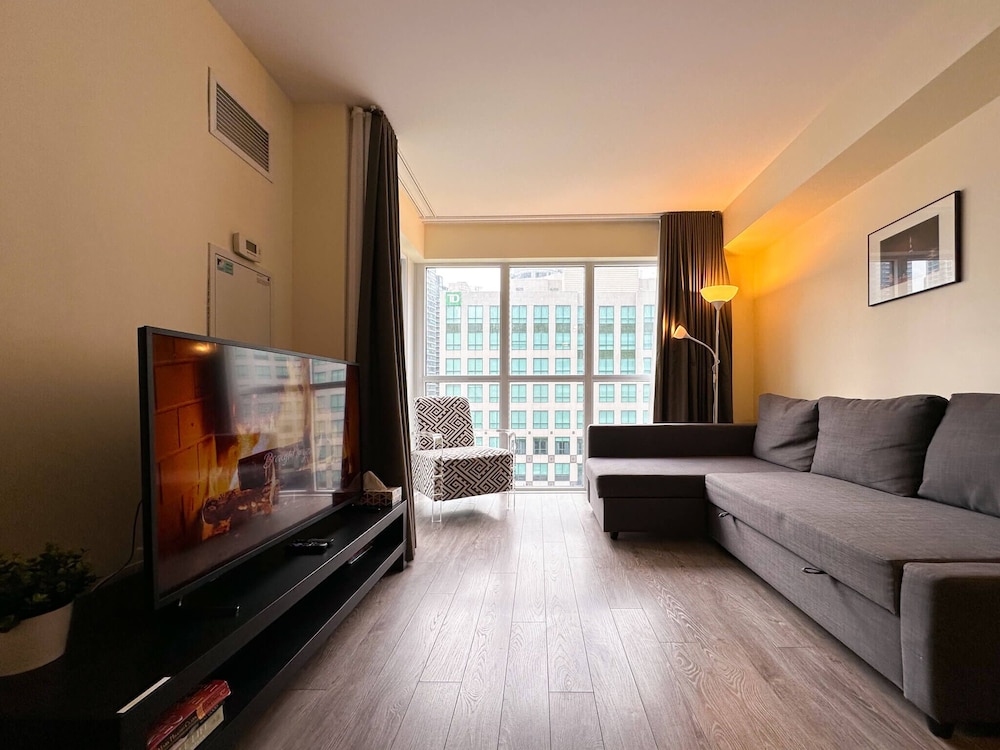 City Apartment, Multiple Beds