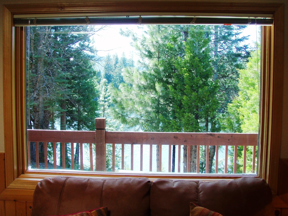 Superior Room, Multiple Beds, Lake View (2 Kings with 1 Queen Sofa Bed) photo 1