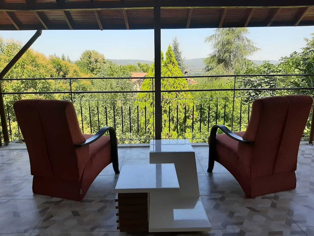 Suite, 2 Bedrooms, Lake View photo 2