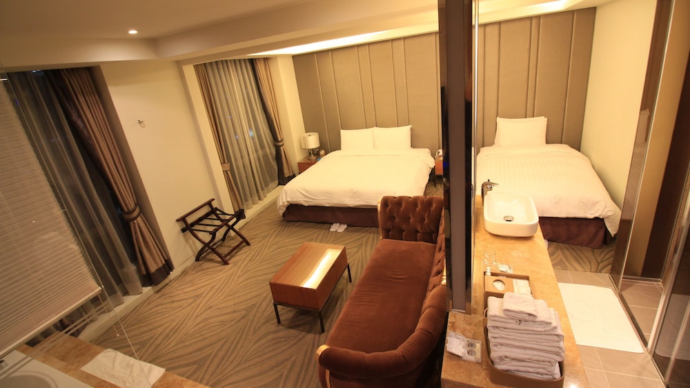 Korean Suite (check-in available until 11 pm) photo 2