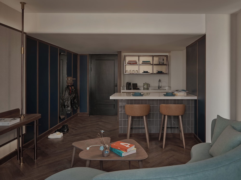 Executive Suite photo 2