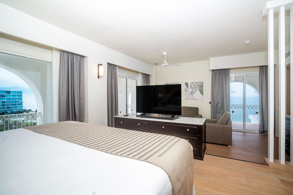 Suite, Oceanfront (elite Club, B2c-us)