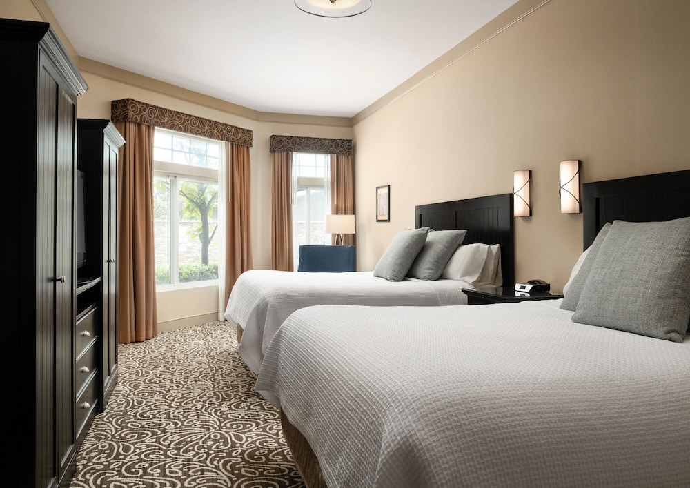 Grand Room, Multiple Beds